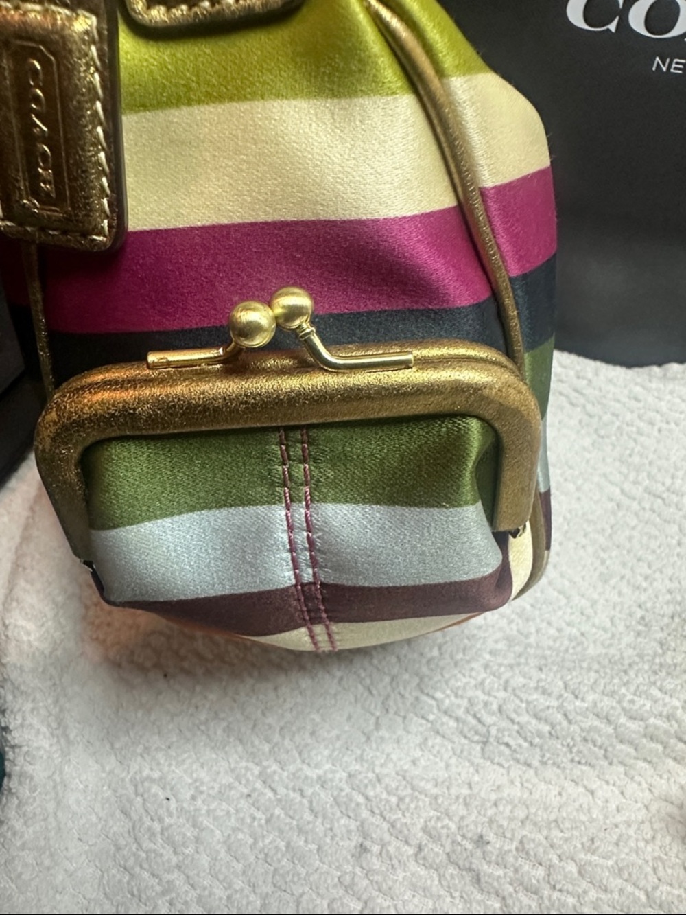 New Listing Coach legacy Striped kiss lock Mini Shoulder Bag in Pink, Green, etc - Picture 7 of 9